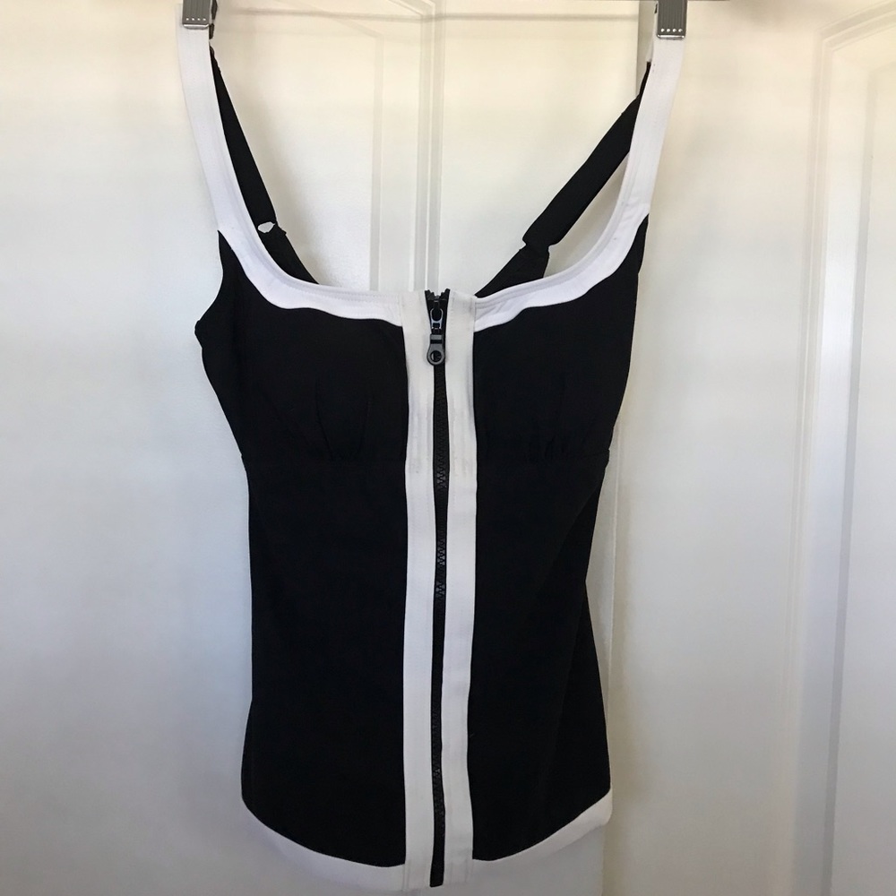 Ladies swimsuit top